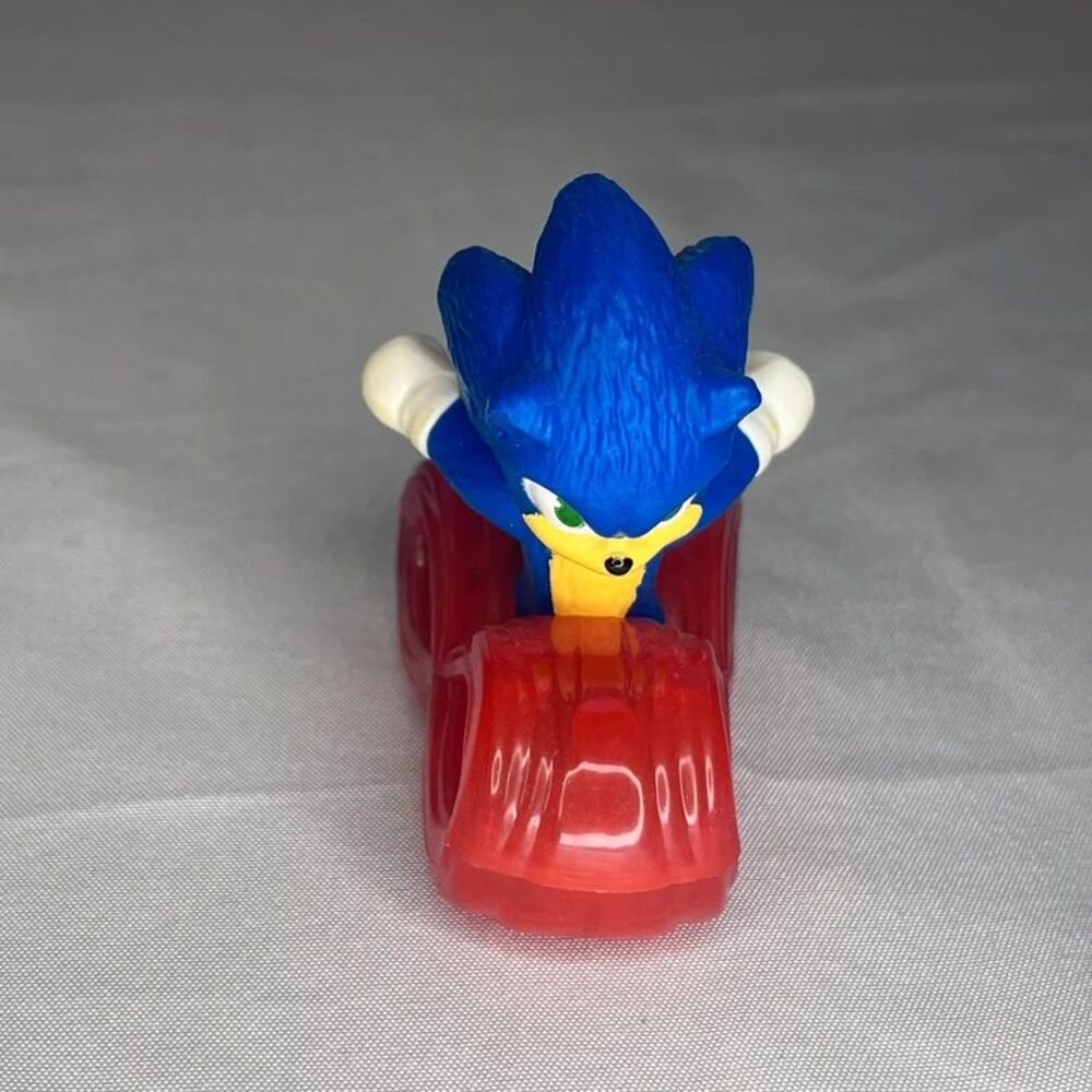 Sonic the Hedgehog 2 McDonald's 2021 Toy - Sonic on Red Racer Vehicle